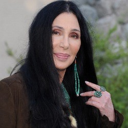 Lady Gaga Tulis Lagu Untuk Cher