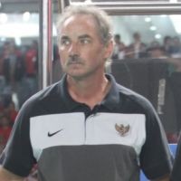 Riedl: Saya Korban Bakrie vs Panigoro