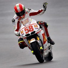 Simoncelli Kembali Unggul