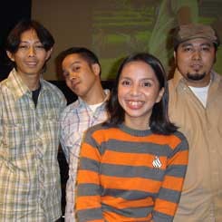 Konser Manis dan Haru di Perpisahan Mocca