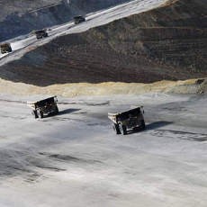 PIP Tahan 7% Saham Newmont Minimal 5 Tahun