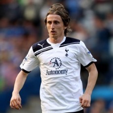 Chelsea Takkan Selamanya Tunggu Modric