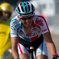 Favorit Saling Tunggu, Vanendert Curi Kemenangan