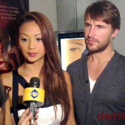 Indah Kalalo Ingin Pesta Pernikahan di Atas Laut