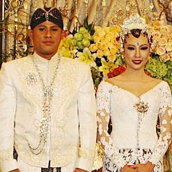 Renny Sutiyoso Minta Doa Agar Seperti Dian Sastro