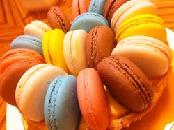 Yuk, Bikin Macaron Cantik dan Cake Lebaran!