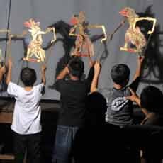 8 Dalang Cilik Ramaikan Seni Padang Rembulan 2011