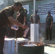 Uang Palsu Rp 7 M Dimusnahkan Kejati Jateng