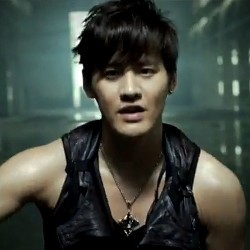 Juno, Kembaran Junsu JYJ Duet dengan Ayumi Hamasaki