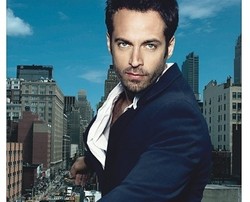 Tunangan Natalie Portman Jadi Model Parfum YSL