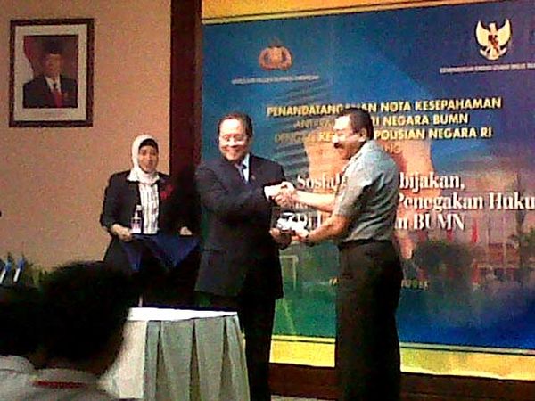 Menteri BUMN-Kapolri Teken MoU
