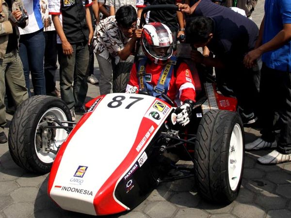 Bimasakti Mobil Formula Mahasiswa UGM