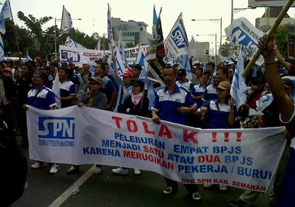 Ratusan Buruh Tolak RUU BPJS