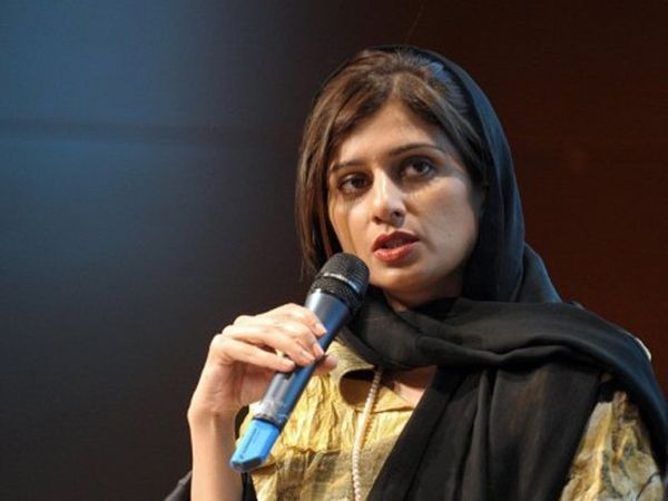 Khar Menlu Wanita Pertama Pakistan