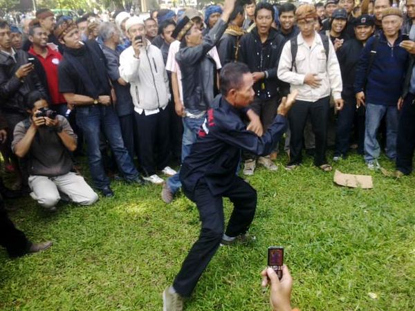 Forum Urang Sunda Beraksi