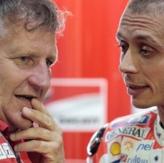 Rossi Tunggu Burgess di Laguna Seca