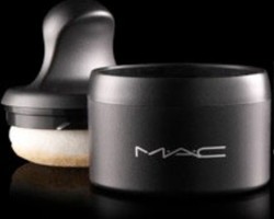 Mineralize SPF 15, Foundation Ringan dari MAC