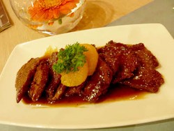 Daging Sapi dengan Wangi dan Rasa Jeruk