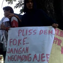 LSM Lingkungan Kecam Penebangan Pohon di Jl I Gusti Ngurah Rai