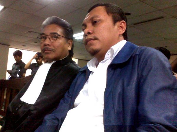 Sidang Pembacaan Dakwaan Gayus Ditunda