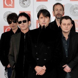 Suede Konser di Singapura 3 Agustus