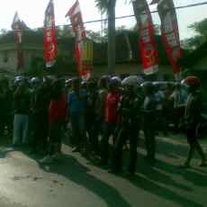 Puluhan Warga Geruduk Mapolsek Sukodadi