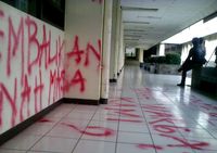Kampus Maranatha Bandung Dicorat-coret