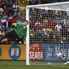 Liga Inggris Berencana Gunakan Teknologi Garis Gawang