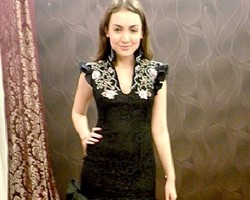 Rianti Cartwright Hati-hati Memilih Kosmetik