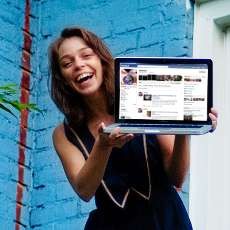 Perempuan Hidupkan Social Media 