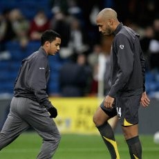 Walcott Tantang Henry Adu Lari