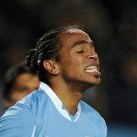 Kala Si Merah Berburu Bek Kiri