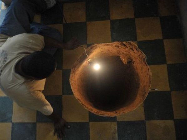 Lubang Besar di Bawah Ranjang