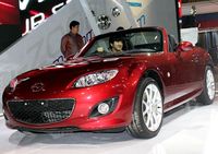 Mazda Luncurkan 3 Mobil di IIMS