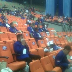 Peserta Jalan-jalan, Rakornas Demokrat Lengang