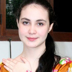 Arumi Bachsin Sekarang Lebih Bebas