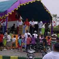 Berangkatkan Jalan Sehat, Bupati Minta Warga Sidoarjo Jaga Kerukunan