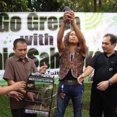 Daniel Sahuleka Lepas Burung dan Ikan Sebelum Konser