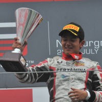 Rio Haryanto Raih Kemenangan di Nurburgring