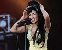 Sebelum Ditemukan, Amy Winehouse Sudah Tewas 6 Jam?