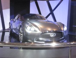 Infiniti Essence Manjakan Mata Pengunjung