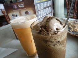 Slurpp... Nyeruput Koffie Mantap Racikan Ong