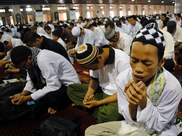 Ribuan Orang Hadiri MAKKAH