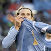 Forlan, Rekor Gol dan Tradisi Keluarga 