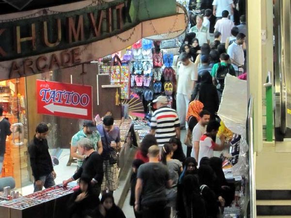 Jalan-jalan Malam di Shukumvit Bangkok