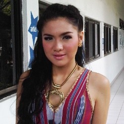 Vicky Shu Suka Cowok Galak