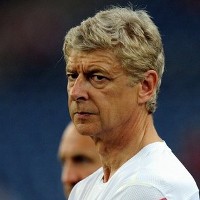 Wenger Pusing dengan Bursa Transfer