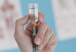 Serbuan Vaksin China Dibalas dengan Vaksin Kontrasepsi