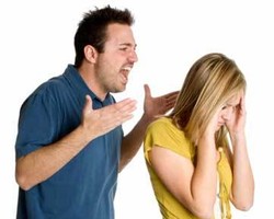 Tips Menghadapi Suami yang Suka Mengontrol