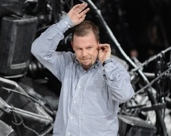 Alexander McQueen Wariskan Rp 677 Juta untuk Anjingnya